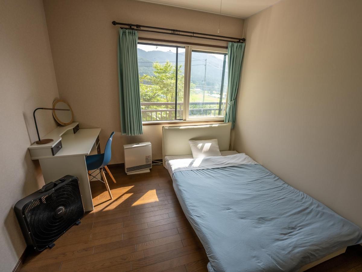 Ferienwohnung Five Peaks Jigokudani Shiga Kogen Exterior foto